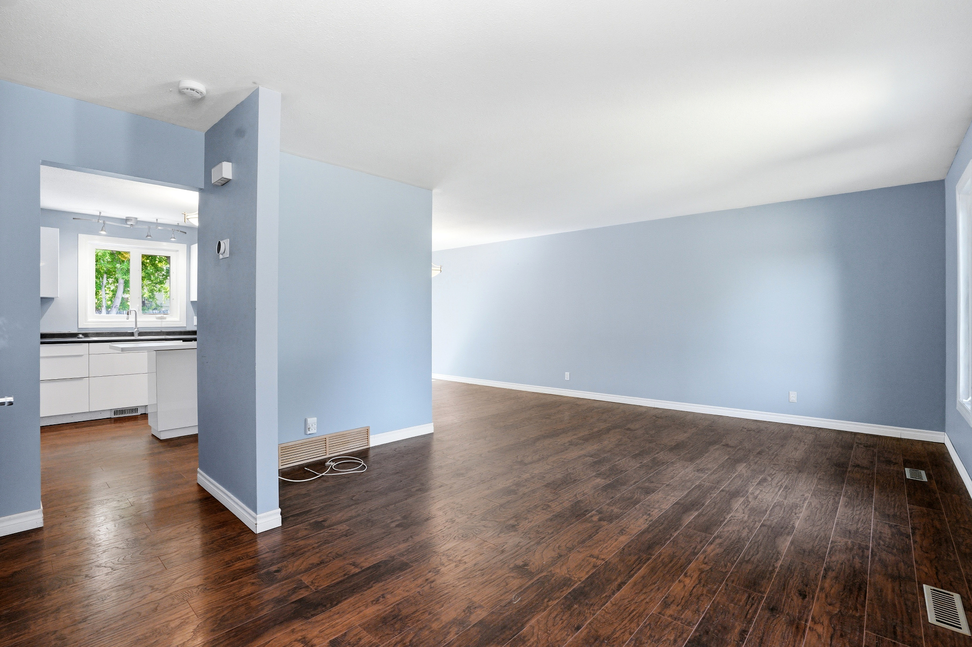 Wildwood 五房三卫独立屋出售| 135 Penryn Cres | 林与唐地产 - 3